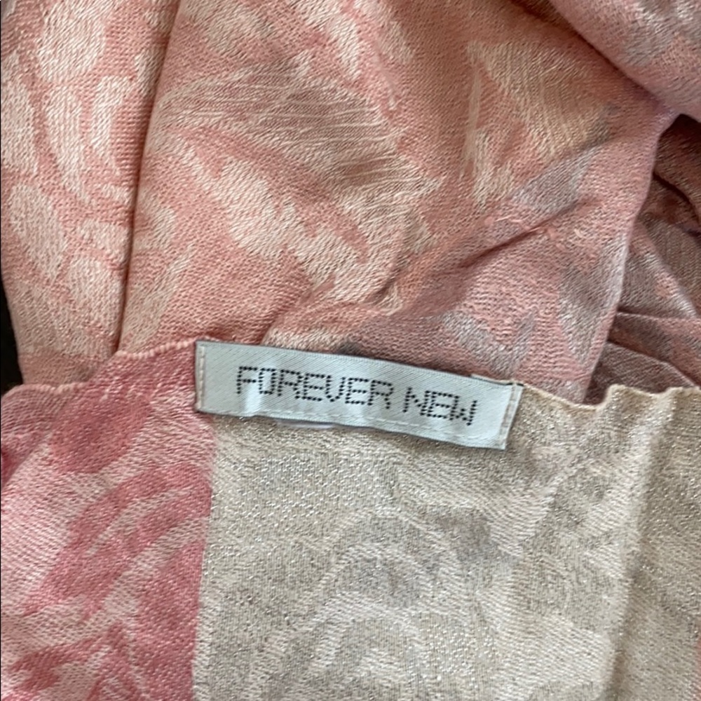 Pink scarf - Picture 2 of 4